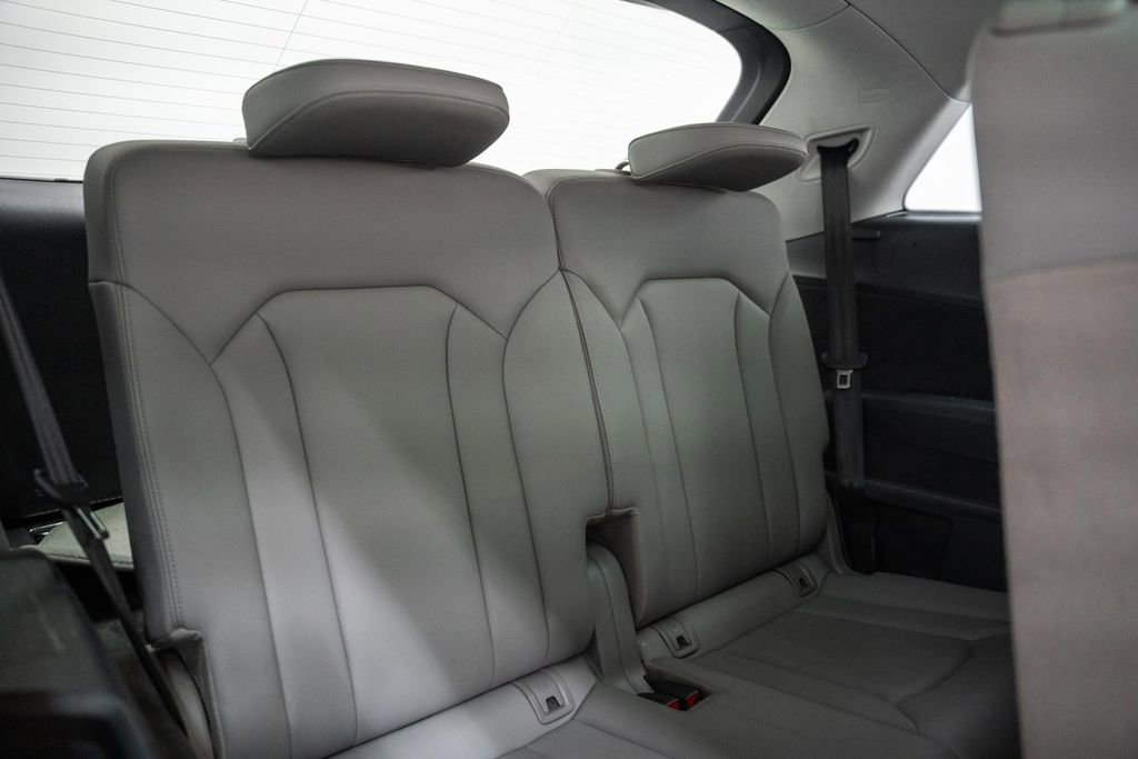 Used 2022 Audi Q7 3.0T Premium Plus w/ Premium Plus Package image 35