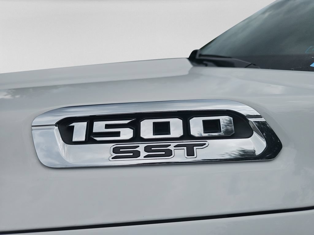 Used 2025 RAM 1500 Big Horn RWD image 33
