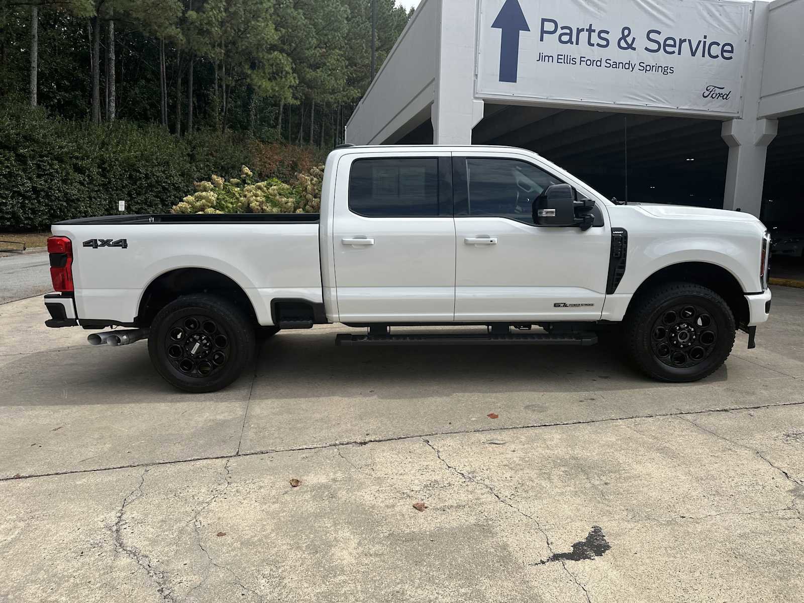 Used 2024 Ford F250 Lariat w/ Black Appearance Package image 16