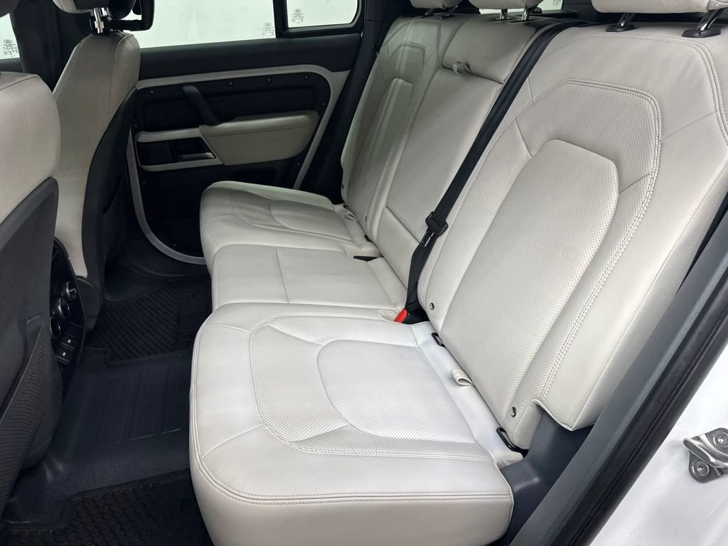 Used 2023 Land Rover Defender 110 SE AWD/4WD image 22
