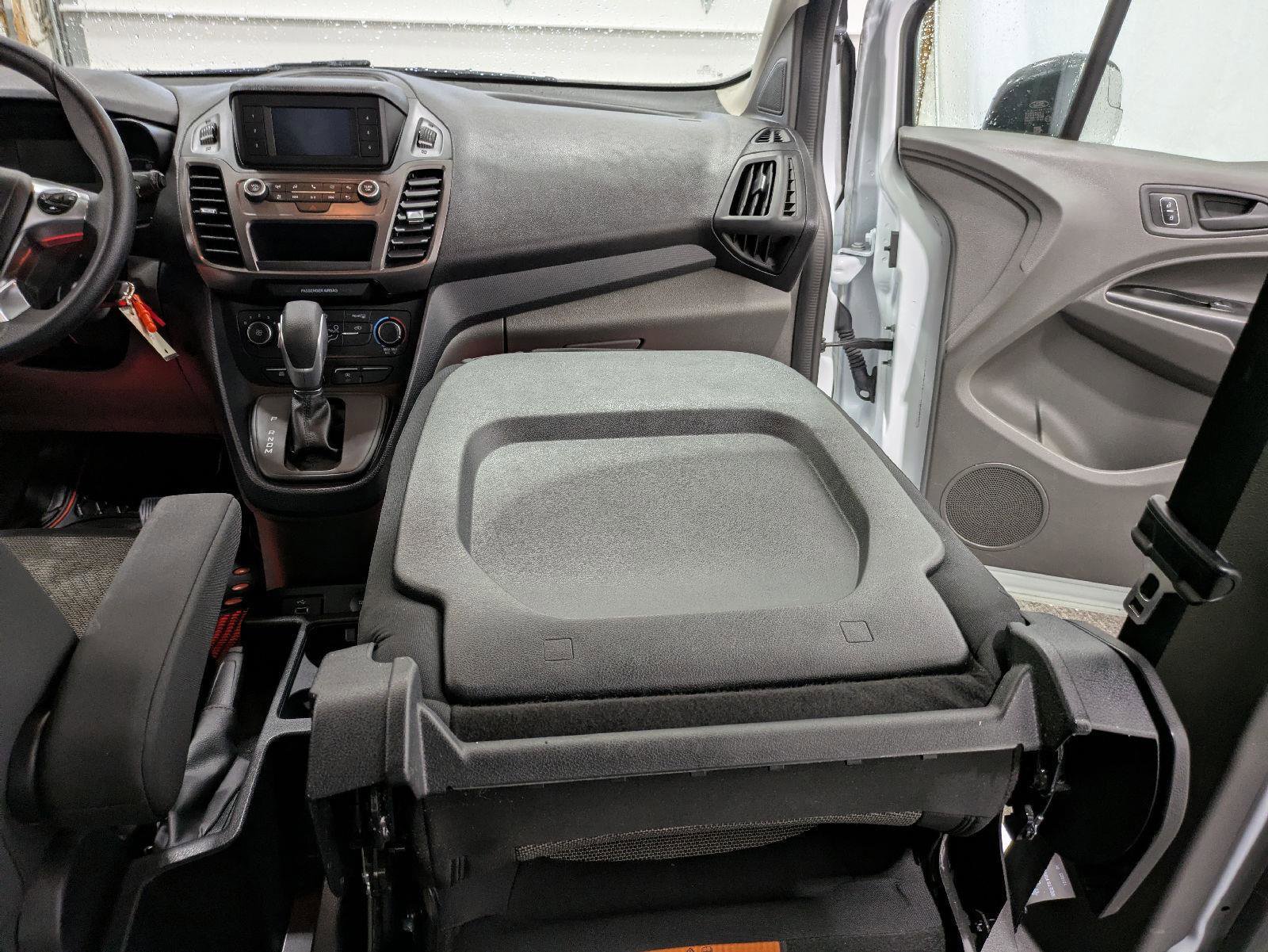 Used 2023 Ford Transit Connect XL w/ Trailer Tow Package image 16