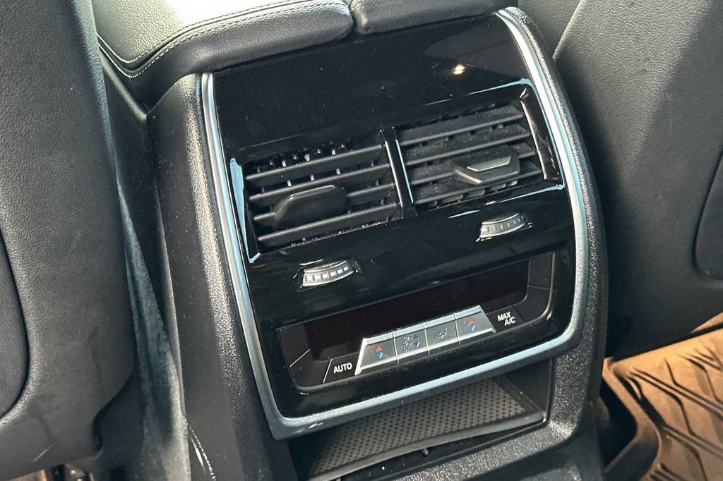 Used 2020 BMW X7 xDrive40i w/ M Sport Package image 13