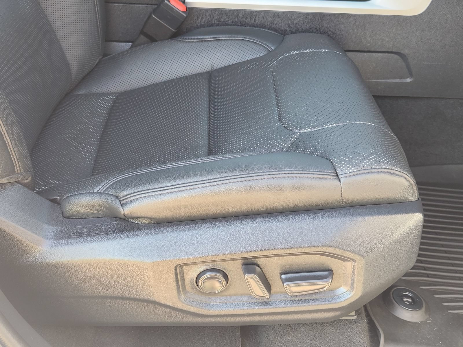 Used 2023 Toyota Tundra Limited AWD/4WD image 28