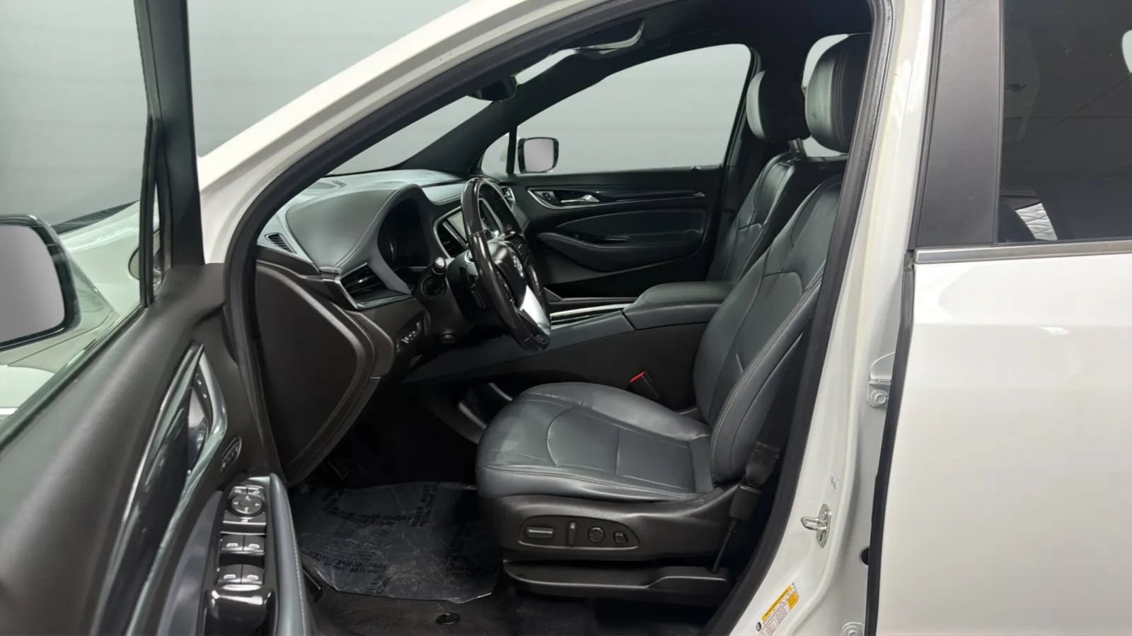 Used 2022 Buick Enclave Premium AWD/4WD image 21