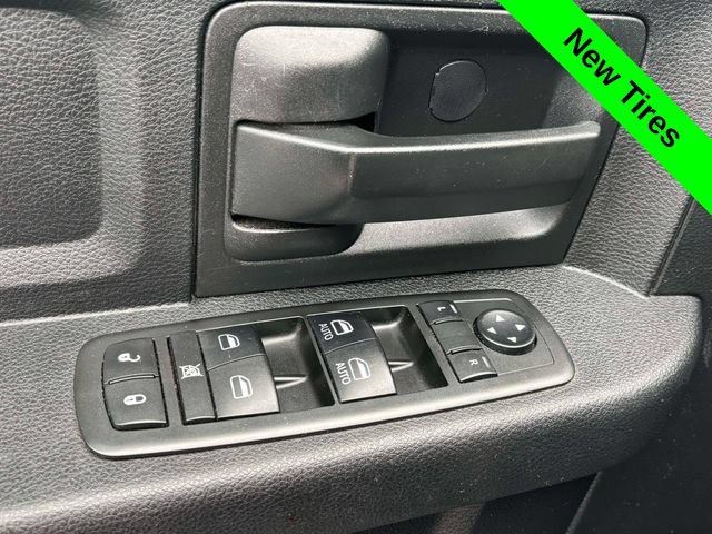 Used 2013 RAM 2500 Tradesman w/ Chrome Appearance Group AWD/4WD image 10