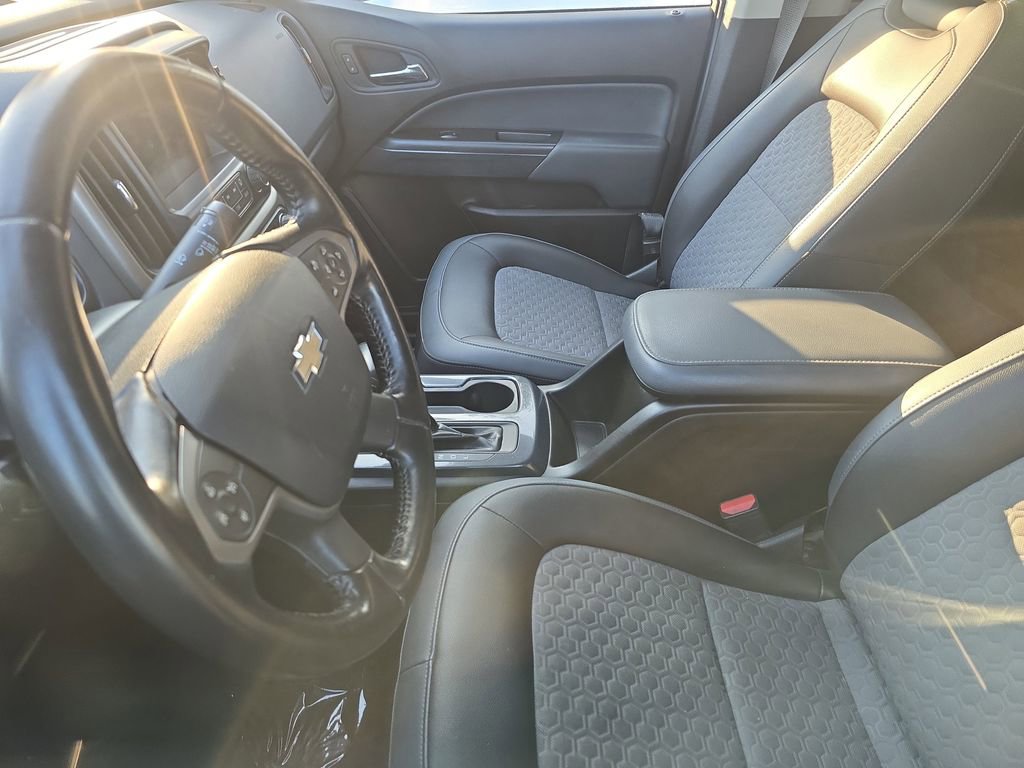 Used 2017 Chevrolet Colorado Z71 image 12
