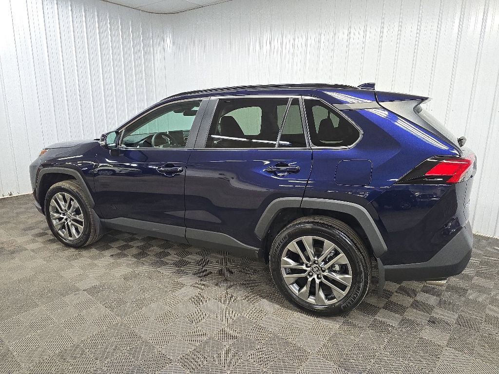 Used 2023 Toyota RAV4 XLE Premium AWD/4WD image 4