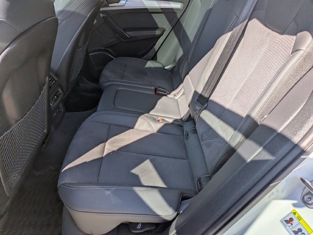 Used 2024 Audi Q5 e Prestige AWD/4WD image 29