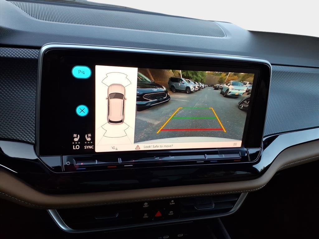 New 2026 Volkswagen Atlas Cross Sport SEL image 17