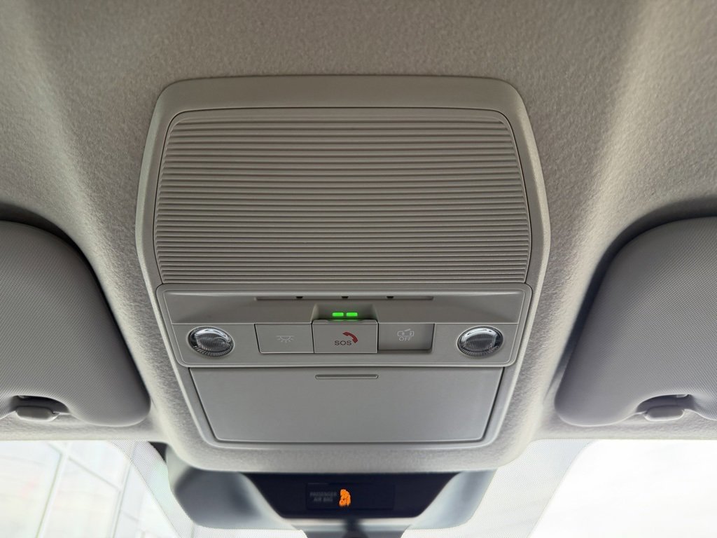 New 2026 Nissan Kicks SR w/ Cold Weather Package image 26