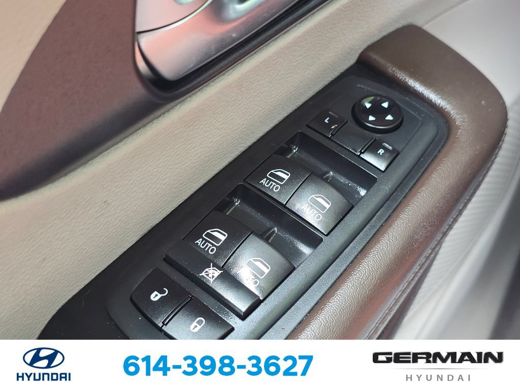 Used 2020 Chrysler Pacifica Touring-L Plus FWD image 26