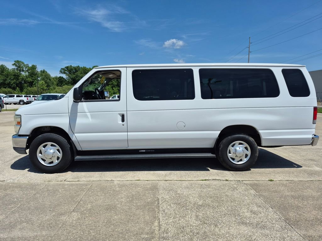 Used 2011 Ford E-350 and Econoline 350 XLT RWD image 4