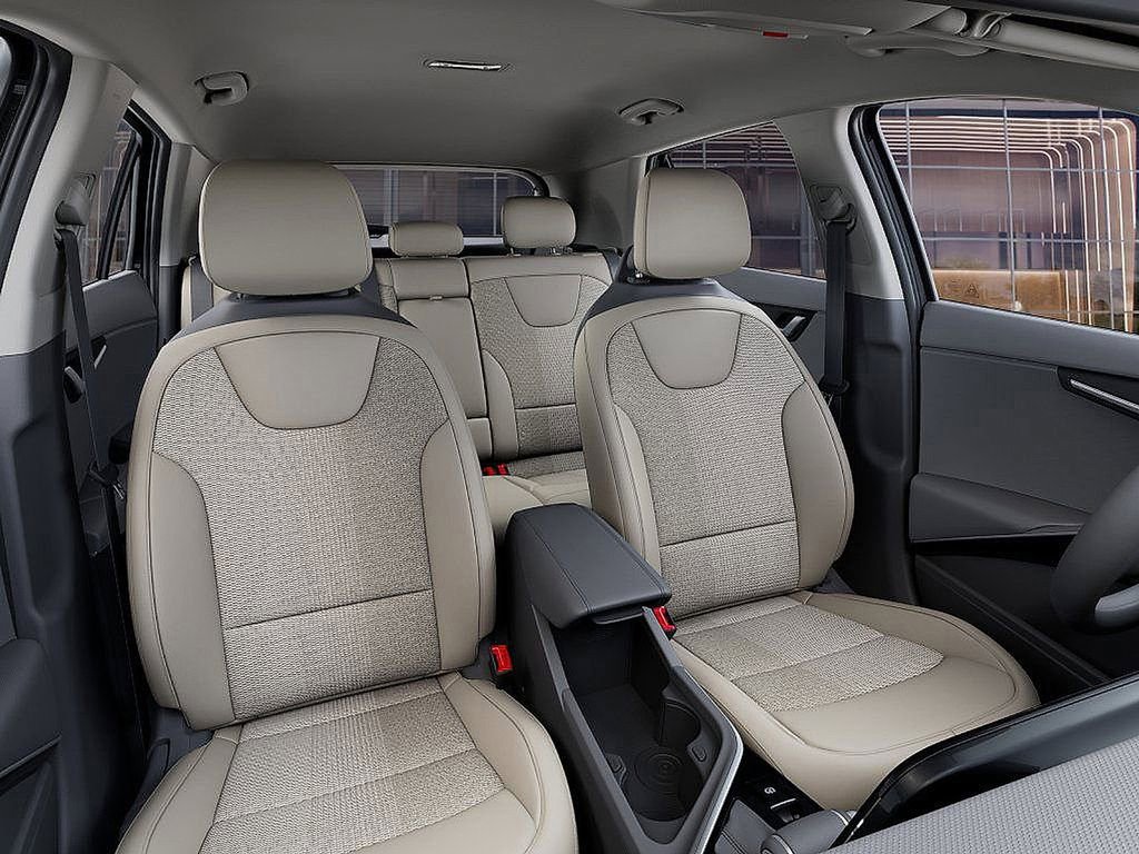 New 2026 Kia Niro EX FWD image 15