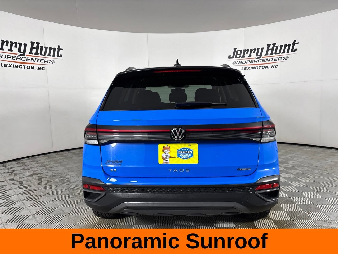 Used 2025 Volkswagen Taos SE AWD/4WD image 6