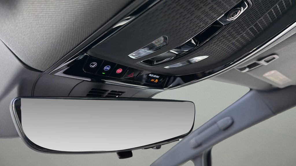 Certified 2025 Cadillac Optiq Sport 2 image 13