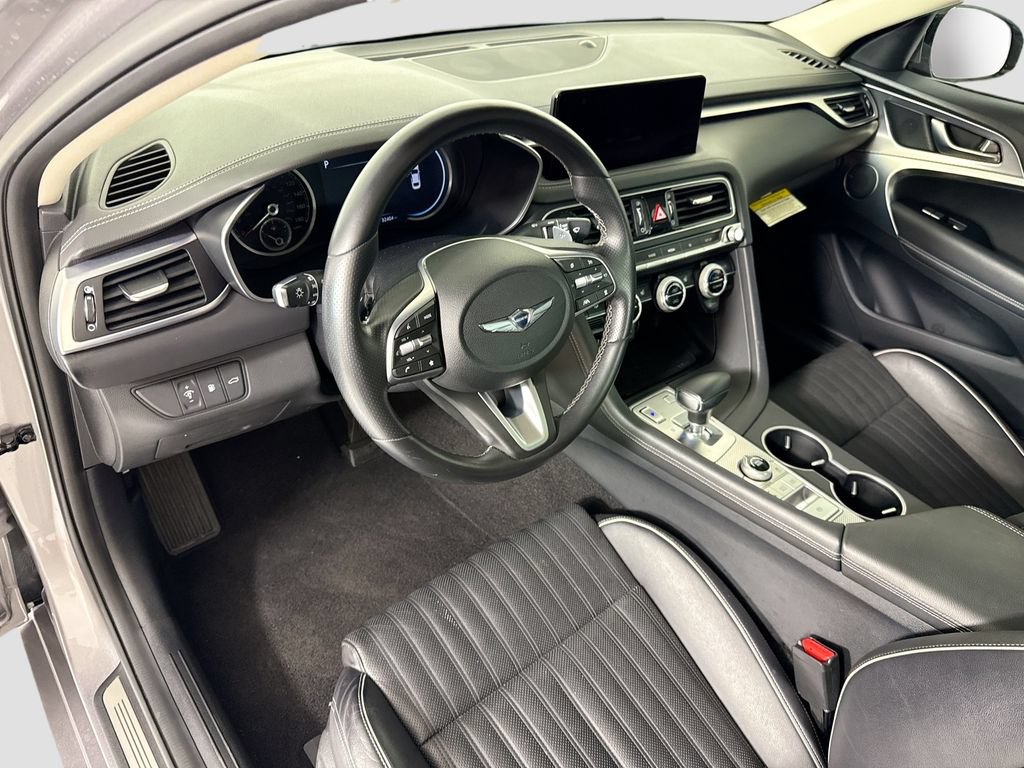 Used 2022 Genesis G70 2.0T w/ Prestige Package RWD image 9