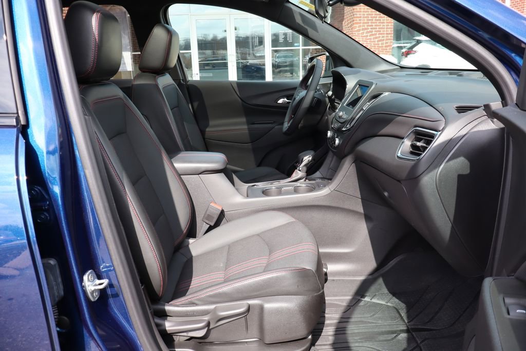 Used 2023 Chevrolet Equinox RS w/ LPO, Floor Liner Package image 45
