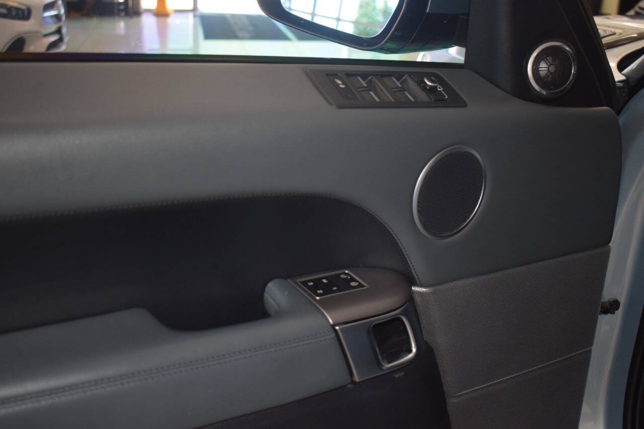Used 2015 Land Rover Range Rover Sport HSE AWD/4WD image 30