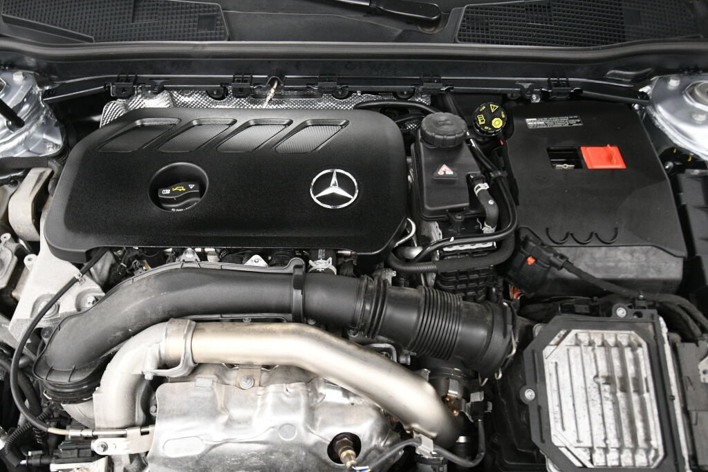 Used 2025 Mercedes-Benz CLA 250 4MATIC image 36