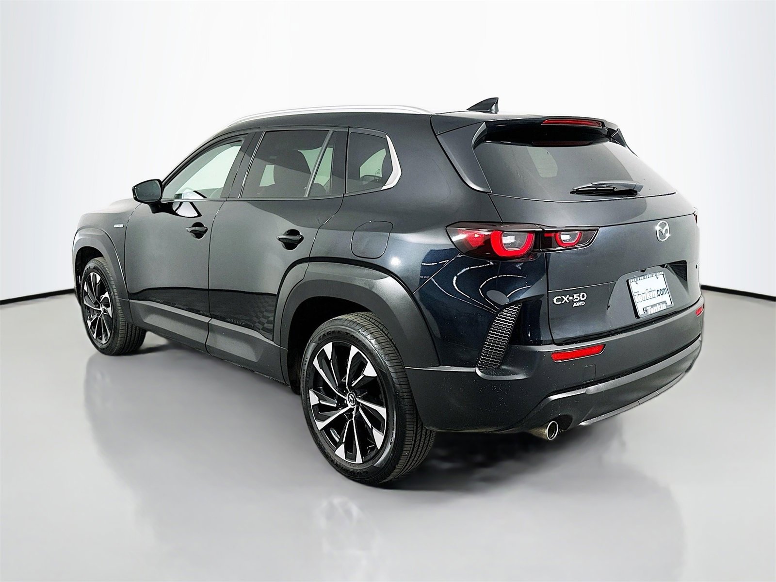 Certified 2025 MAZDA CX-50 2.5 Hybrid w/ Premium Plus Pkg image 5