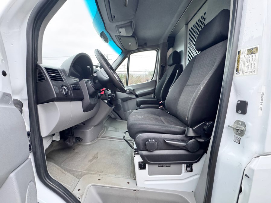 Used 2017 Mercedes-Benz Sprinter 2500 image 8