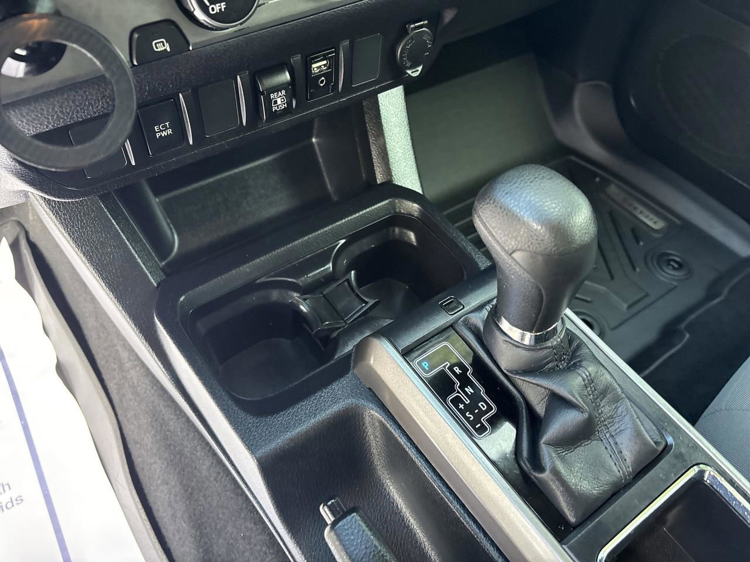 Used 2019 Toyota Tacoma SR5 image 16