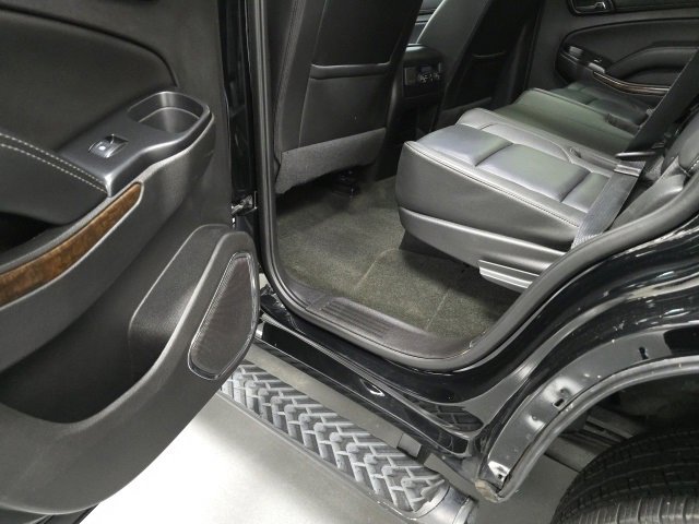 Used 2018 Chevrolet Tahoe LT w/ Luxury Package image 16