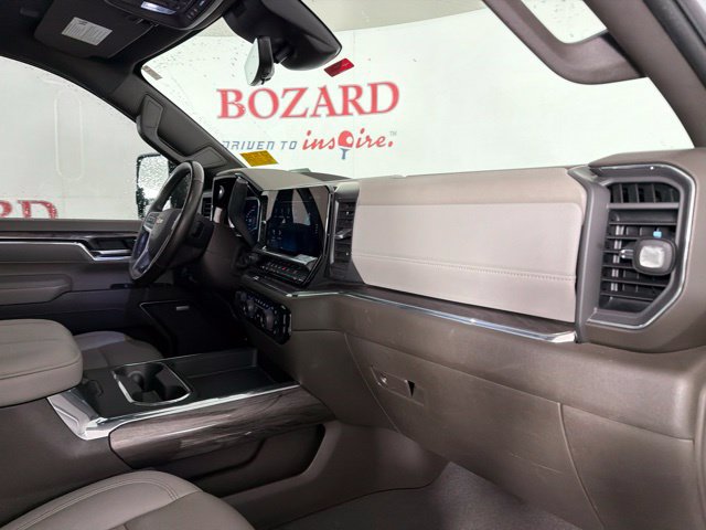 Used 2024 Chevrolet Silverado 2500 LTZ w/ LTZ Premium Package AWD/4WD image 31