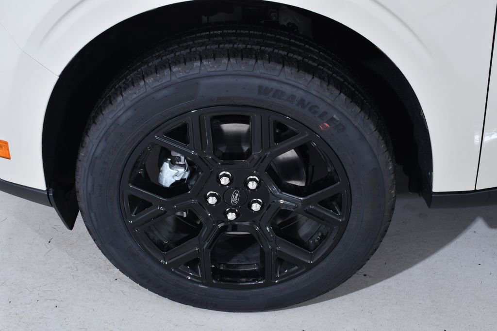 New 2025 Ford Maverick XLT w/ XLT Luxury Package image 23