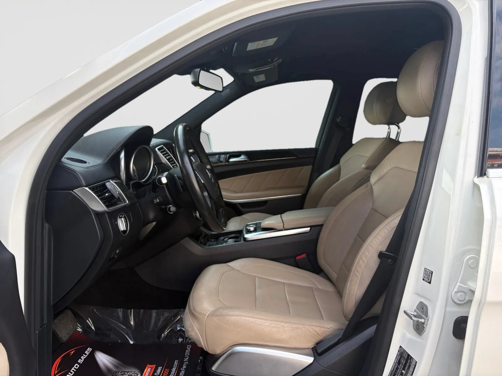 Used 2016 Mercedes-Benz GL 550 4MATIC image 12