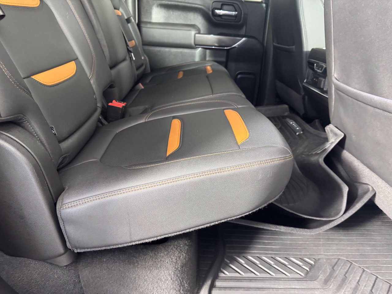 Used 2021 GMC Sierra 1500 AT4 w/ AT4 Premium Package AWD/4WD image 34