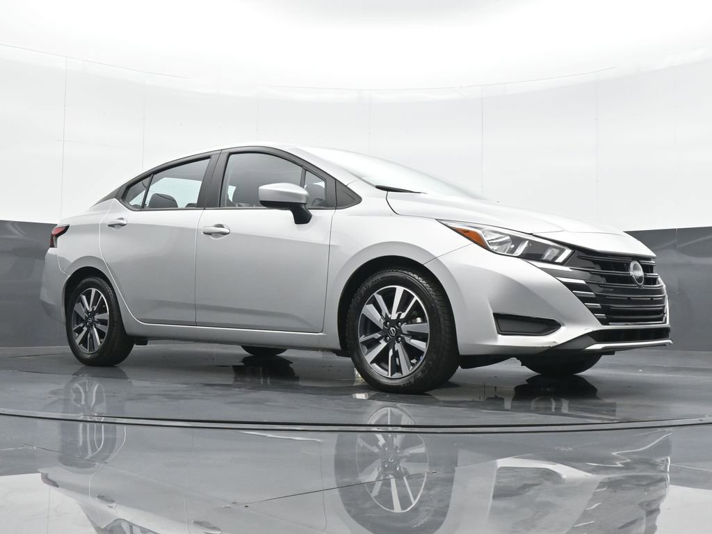 Used 2023 Nissan Versa SV image 23