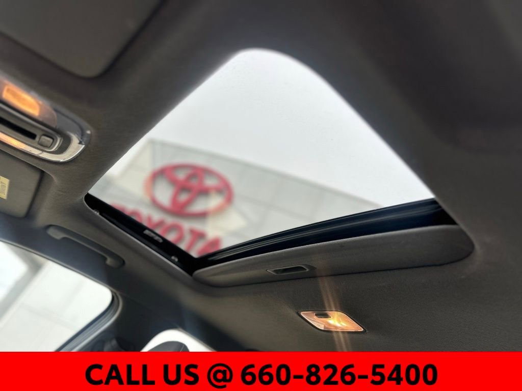 Used 2025 Hyundai Elantra SEL image 10