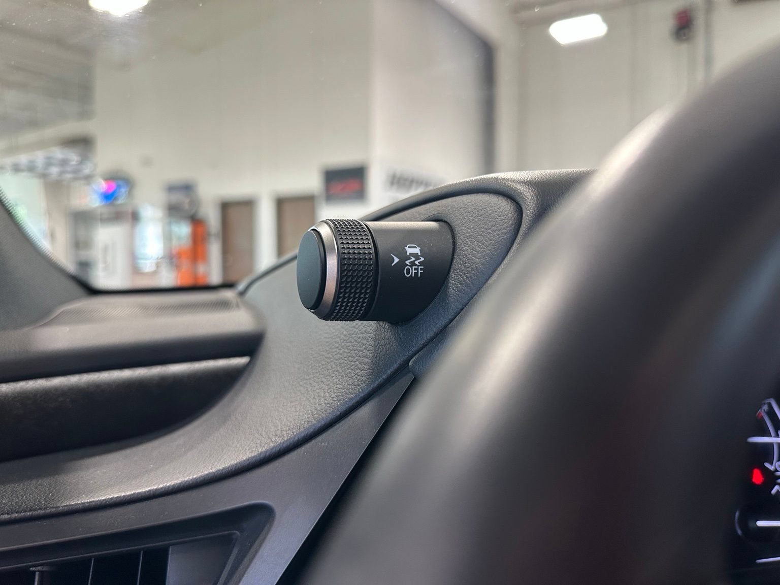 Used 2025 Lexus ES 350 w/ Premium Package FWD image 22