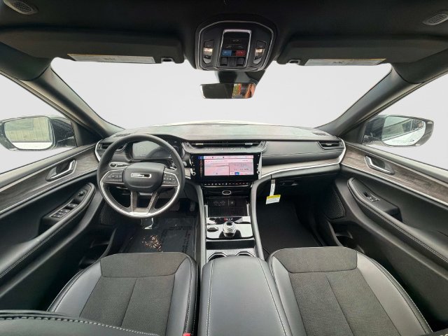 New 2026 Jeep Grand Cherokee Altitude AWD/4WD image 17