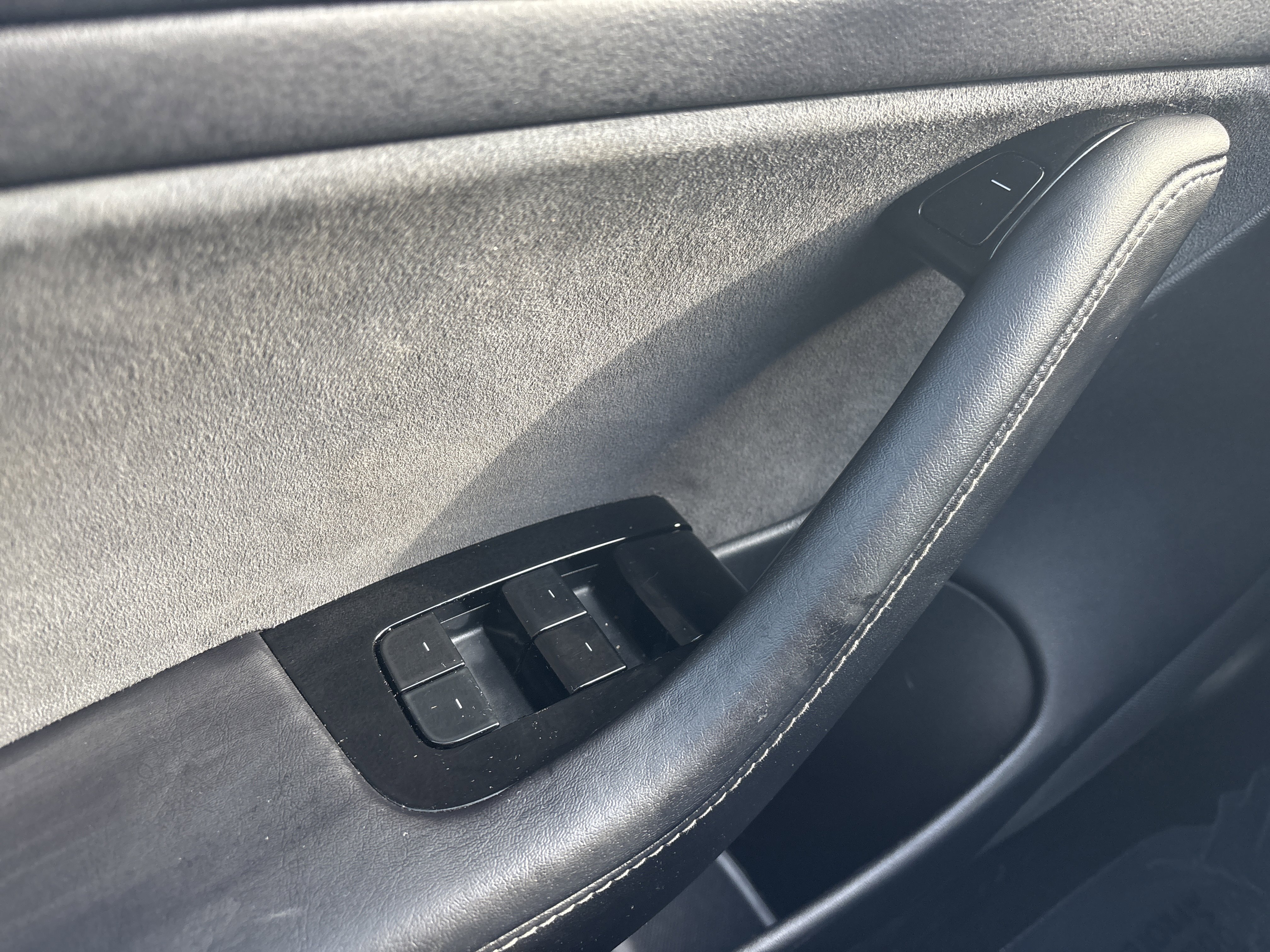 Used 2020 Tesla Model 3 Performance image 26