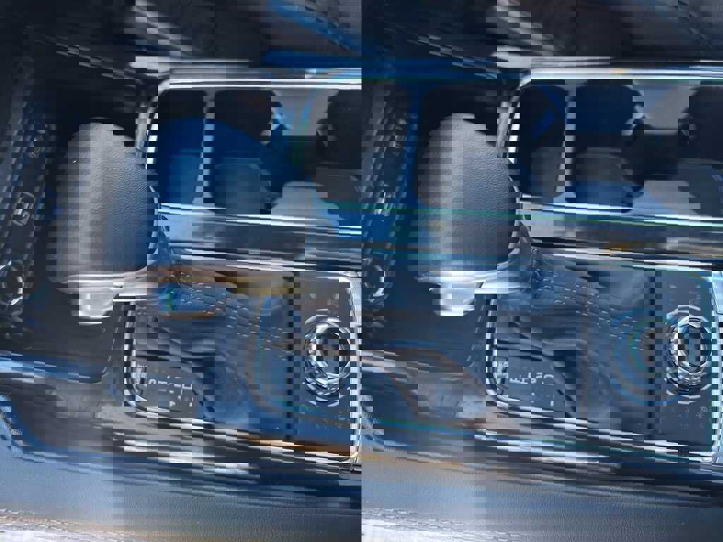 Used 2025 Kia Telluride EX w/ EX Captain's Chair Package image 15