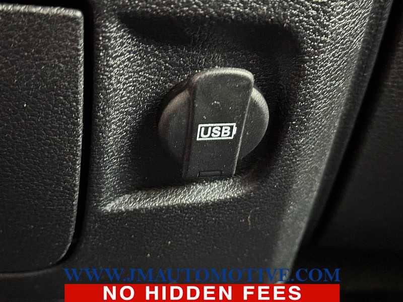 Used 2018 RAM 1500 Express w/ Express Value Package AWD/4WD image 32