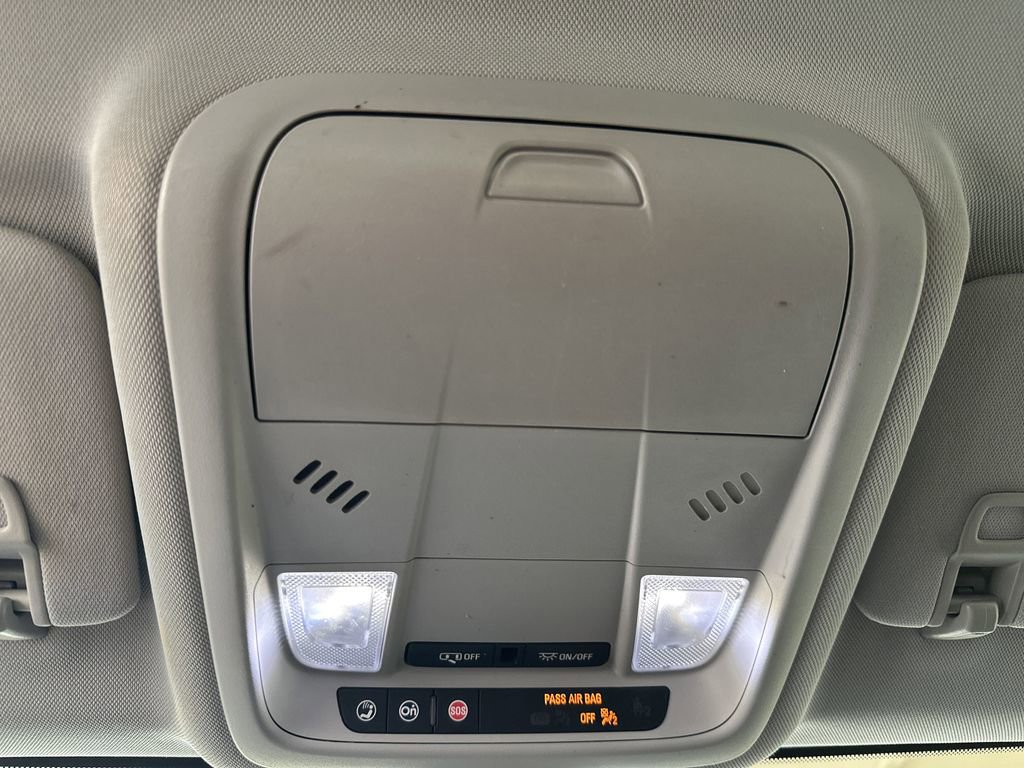 Used 2020 Chevrolet Equinox LT image 25