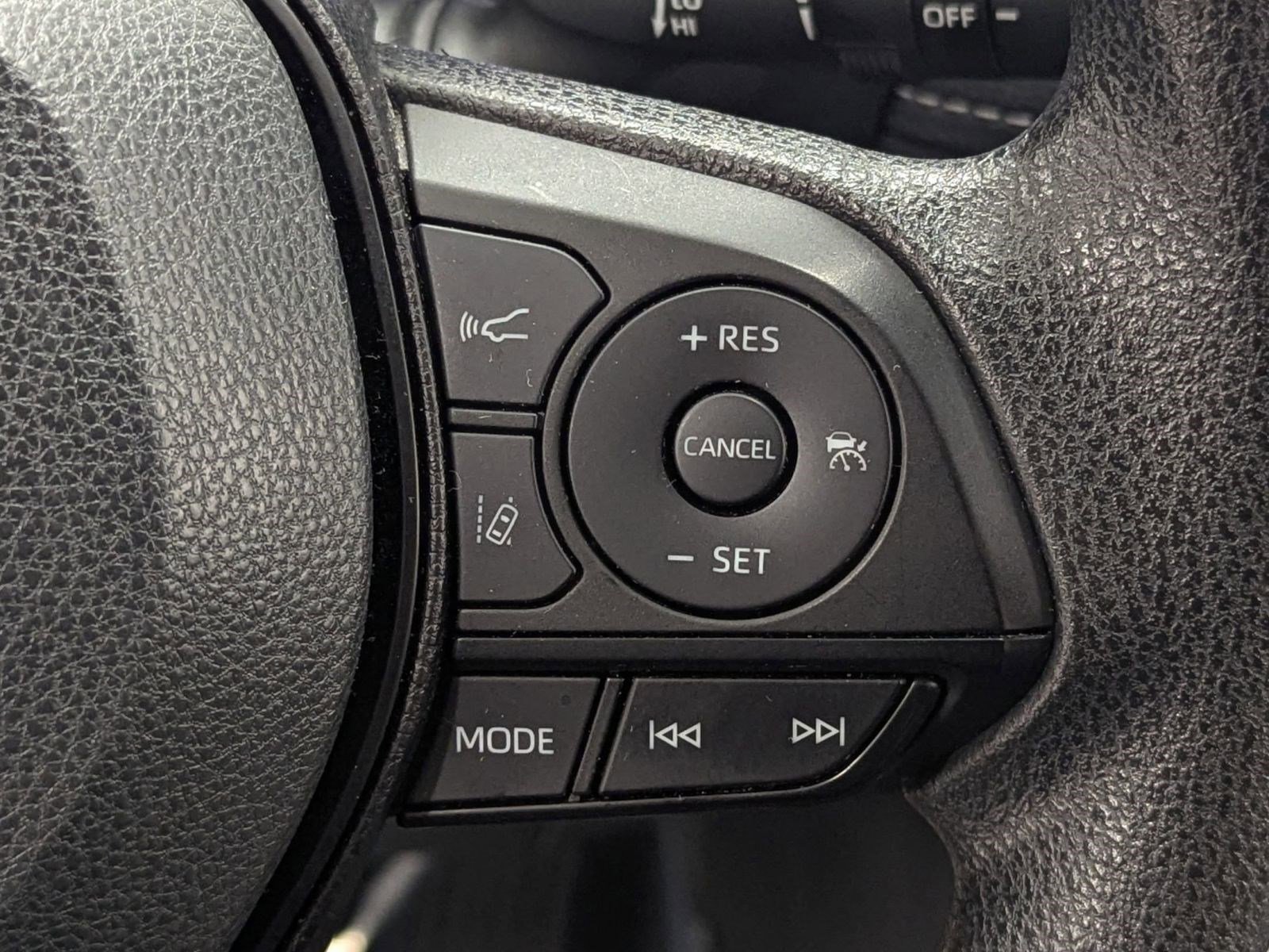 Used 2023 Toyota RAV4 XLE image 23