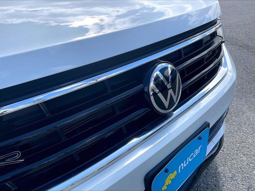 Used 2023 Volkswagen Tiguan SE R-Line AWD/4WD image 29