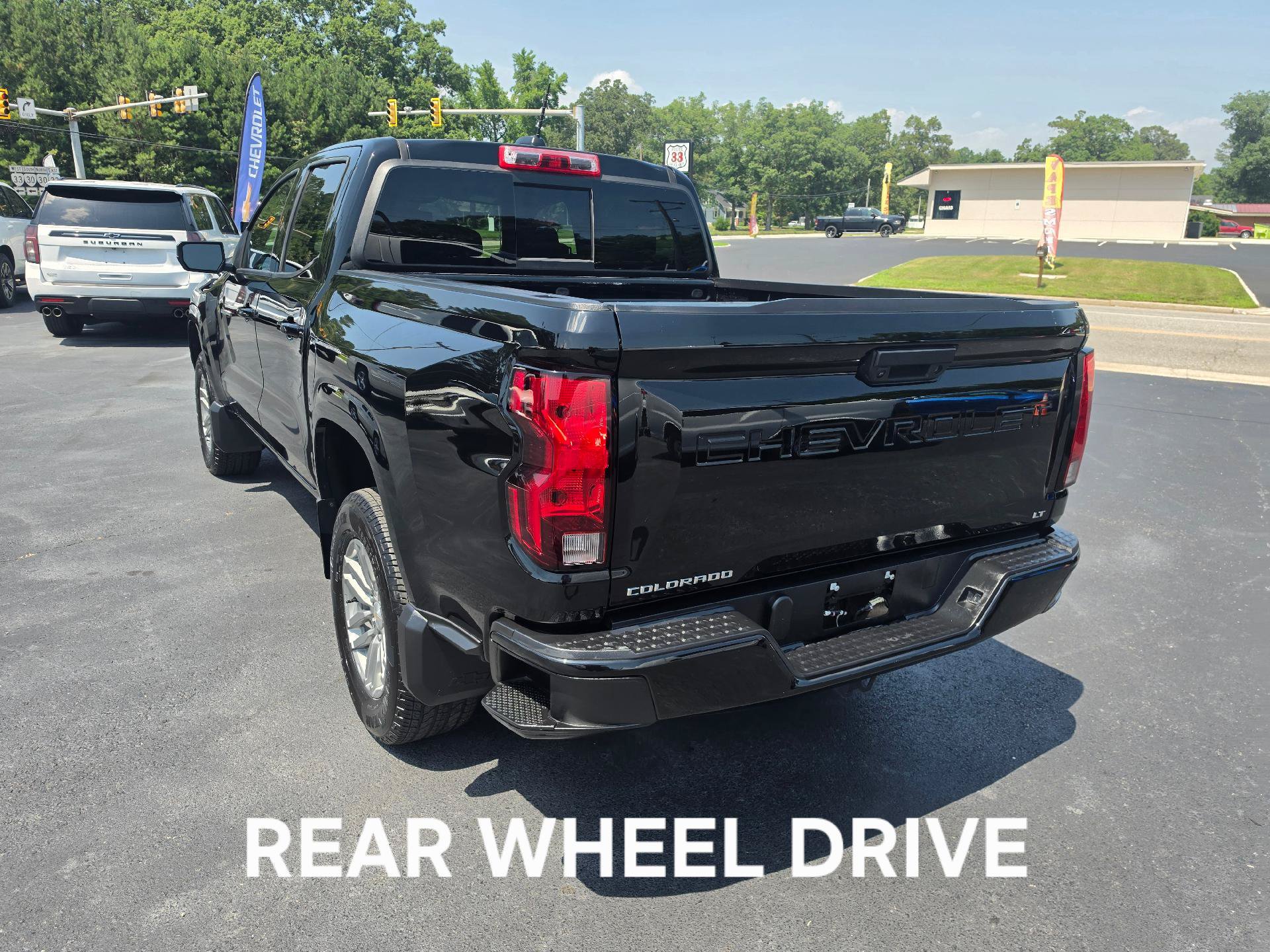 Used 2024 Chevrolet Colorado LT w/ LT Convenience Package RWD image 3