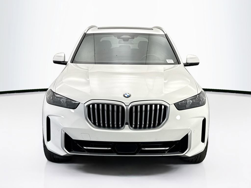 Used 2024 BMW X5 xDrive40i w/ Parking Assistance Package image 2