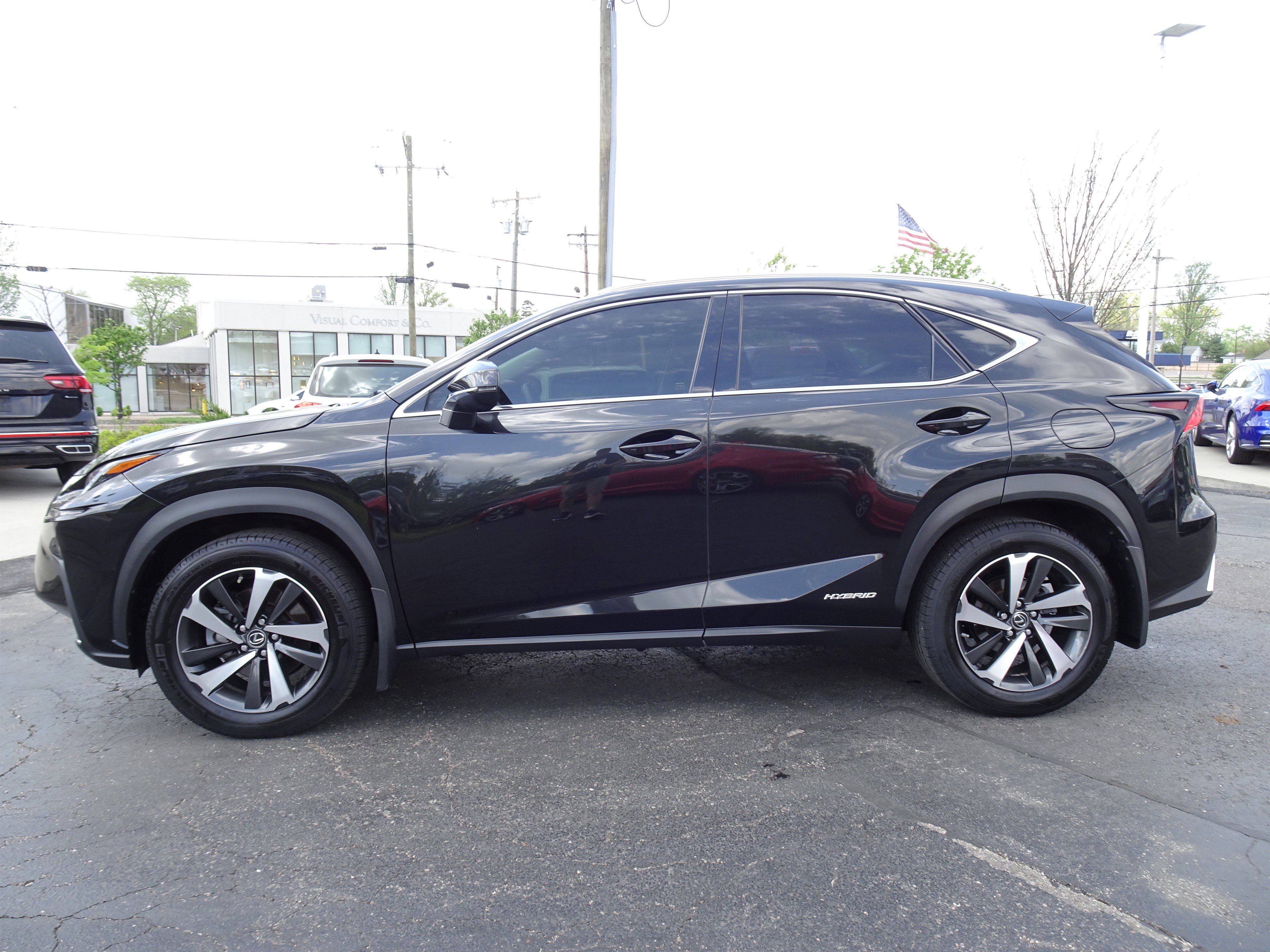 Used 2020 Lexus NX 300h AWD w/ Premium Package image 2