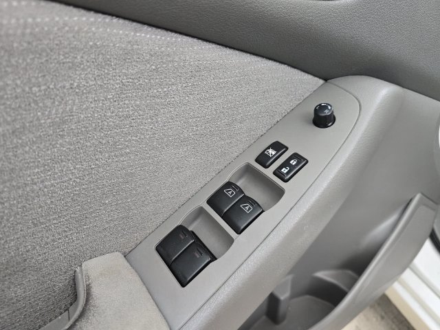 Used 2012 Nissan Altima 2.5 S w/ Convenience Pkg FWD image 24