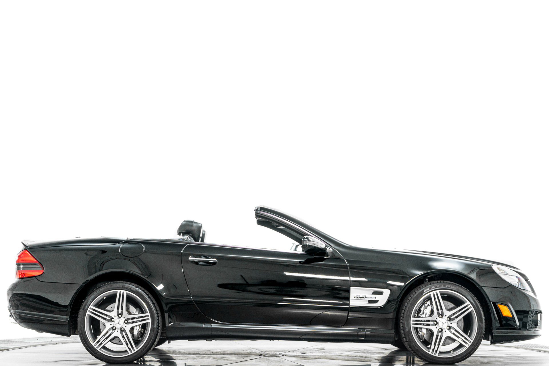 Used 2011 Mercedes-Benz SL 63 AMG image 2