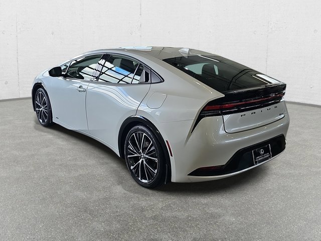 Used 2024 Toyota Prius XLE image 7