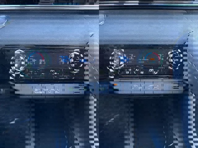 Certified 2023 Hyundai Elantra SEL image 25