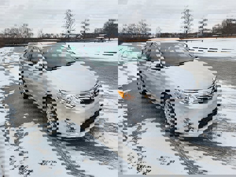 Used 2014 Toyota Camry XLE image 5