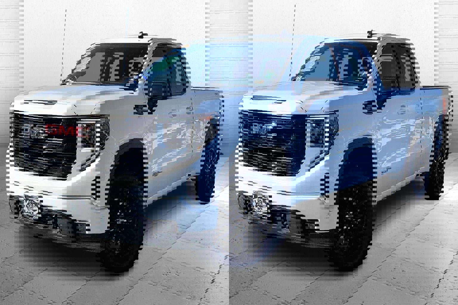 Used 2024 GMC Sierra 1500 Elevation AWD/4WD image 11